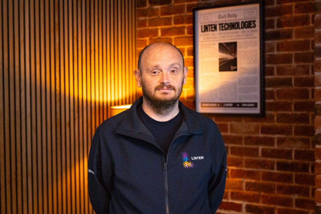 Photo of Chris Holcombe